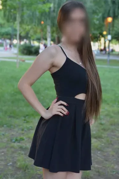 Carina, 27