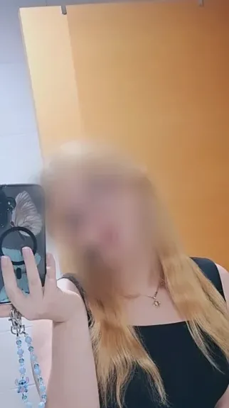 Chiara, 26
