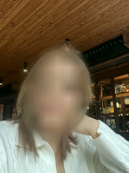 Daniela, 40