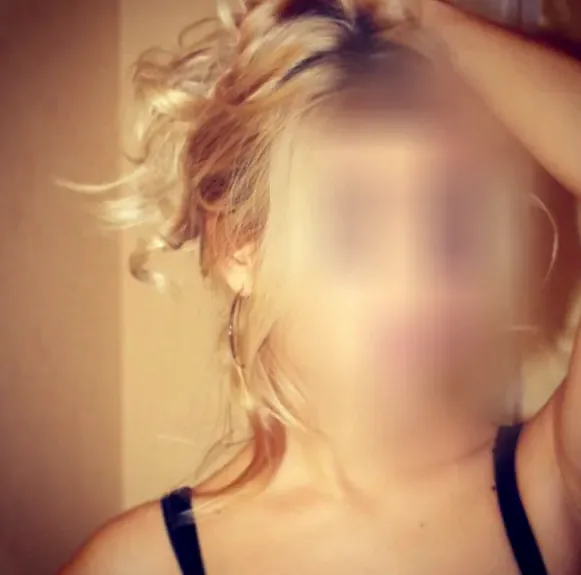 Emilia, 28