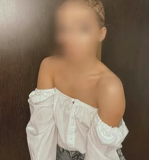 Fabienne, 36
