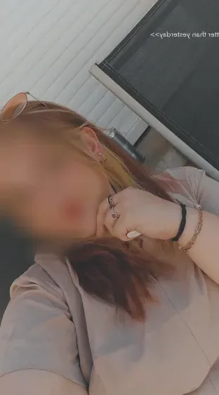 Helena, 27