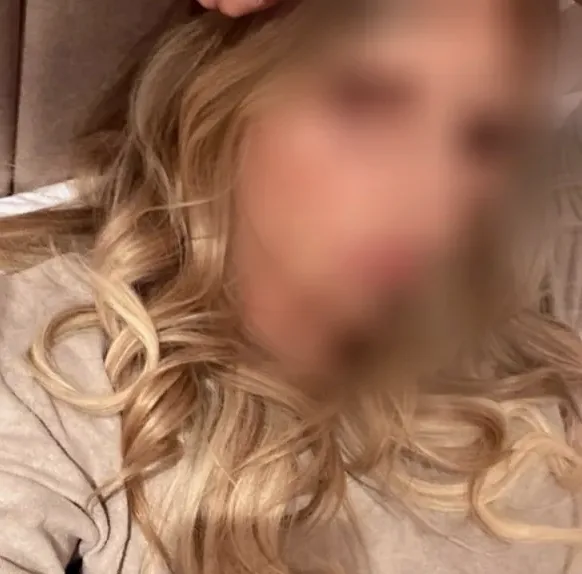 Leonie, 28