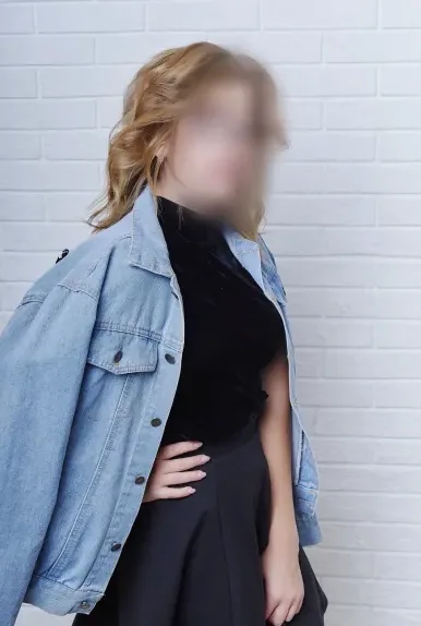 Leonie, 26