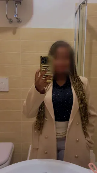 Malin, 27