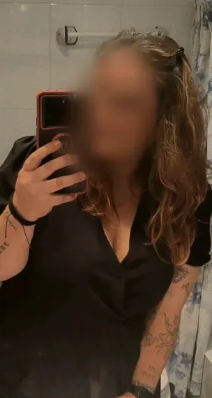Melanie, 35