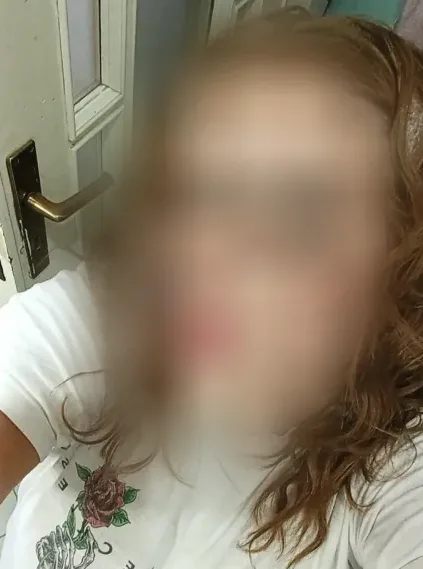 Neele, 26