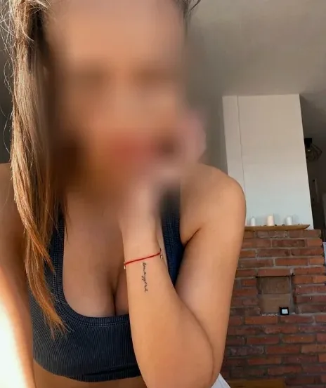 Nisa, 24