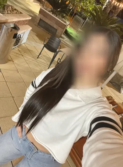 Nisa, 24
