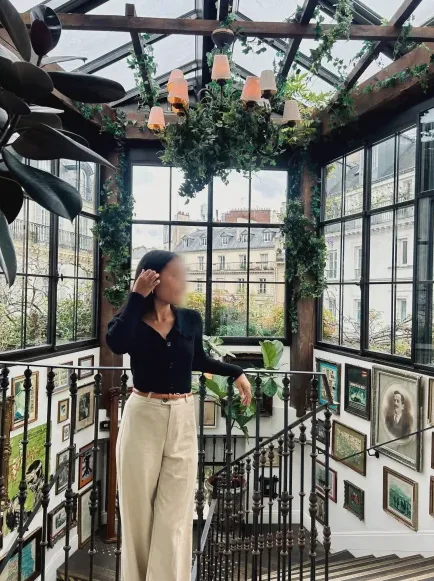 Nora, 30