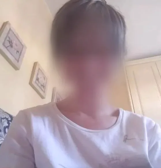 Selina, 34