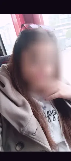 Selina, 29