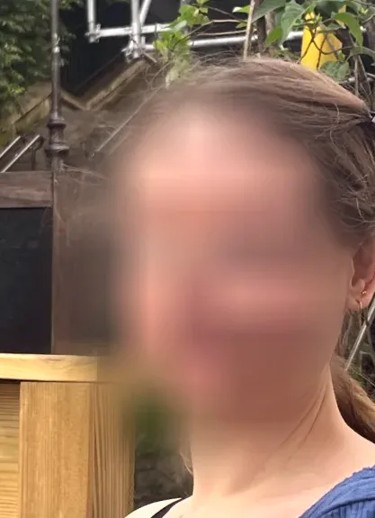 Vanessa, 34
