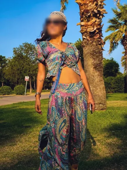 Viktoria, 33