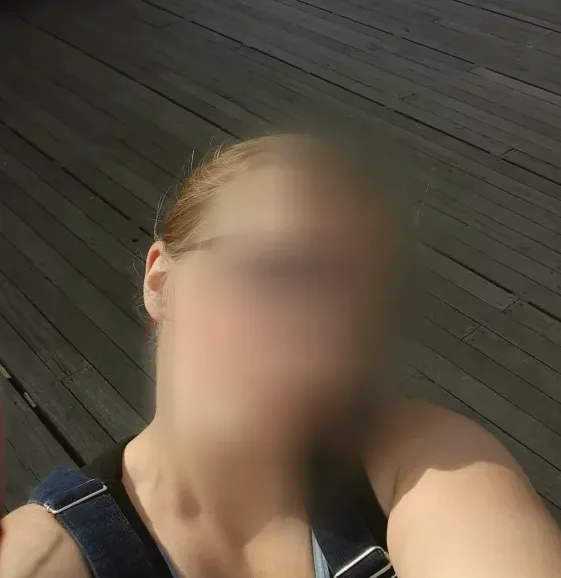 Yasmin, 32